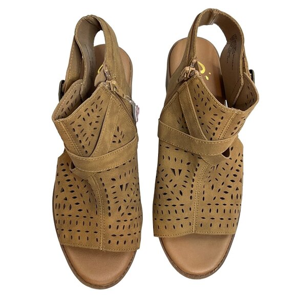 Justice Girls Tan Faux Suede Open Toe Block Heel Sandals Size 8 Kids Shoes - Picture 2 of 12